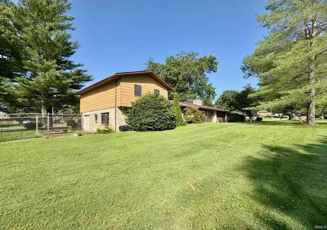 3rd image of 417 Sycamore Dr, Bedford, IN 47421 | MLS# 202626290