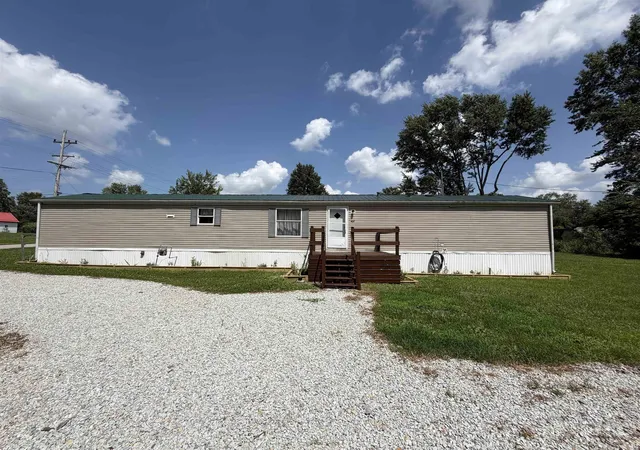 Homes for sale in Jasonville, IN | 402 S Levy St, Jasonville, IN 47438 | MLS# 202626295