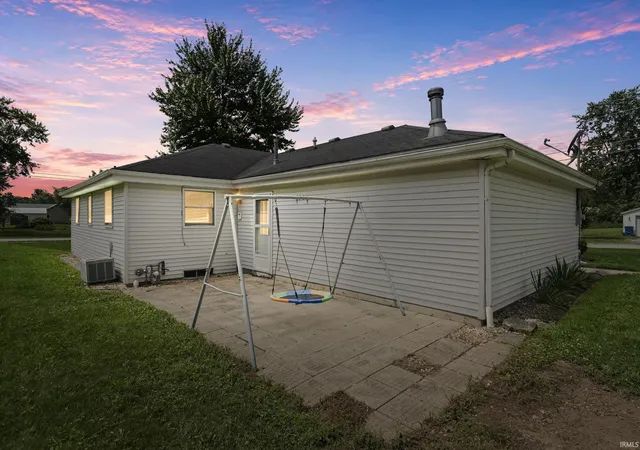 Photo 2 of Sale Pending at 11405 Edgewater Ave, Hoagland, IN 46745 | MLS# 202626314 | Listing updated on 2026-07-15