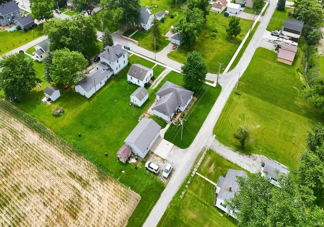 Photo 3 of Sale Pending at 11405 Edgewater Ave, Hoagland, IN 46745 | MLS# 202626314 | Listing updated on 2026-07-15