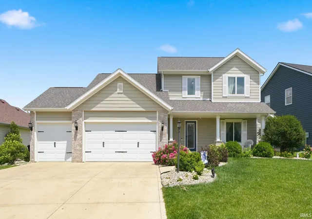 Homes for sale in Roanoke, IN | 11019 Barrymore Run, Roanoke, IN 46783 | MLS# 202626323