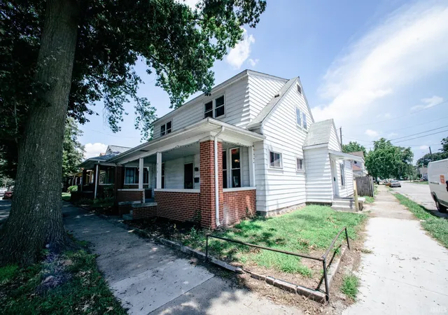 3rd image of 830 Perry St, Vincennes, IN 47591 | MLS# 202626326