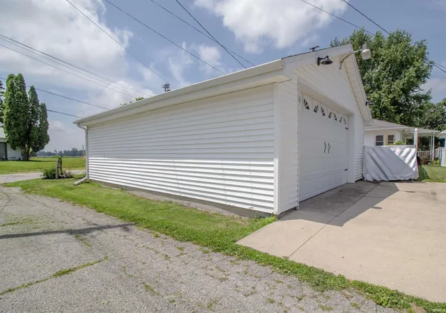 20th image of 207 S Franklin St, Lynn, IN 47355 | MLS# 202626347