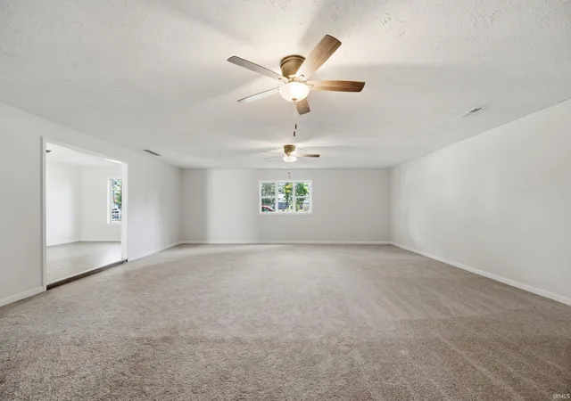 Homes for sale in Frankfort, IN | 1454 W Mcclurg St, Frankfort, IN 46041 | MLS# 202626363