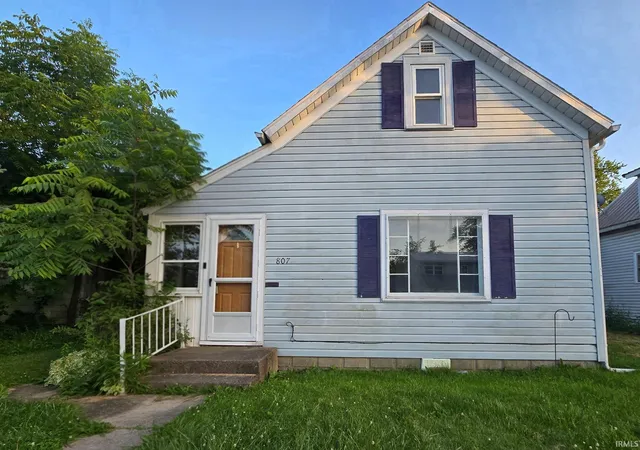 1st image of 807 W Commercial St, Hartford City, IN 47348 | MLS# 202626366
