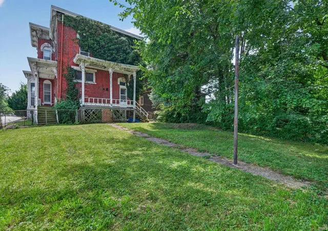 4th image of 1012 E Broadway, Logansport, IN 46947 | MLS# 202626371