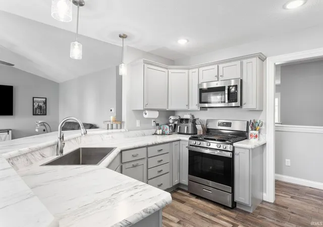 3rd image of 1604 Cobble Hill Dr, Osceola, IN 46561 | MLS# 202626374