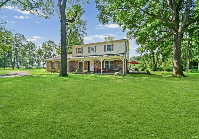 Homes for sale in Monticello, IN | 11386 W 1200 N Rd, Monticello, IN 47960 | MLS# 202626414
