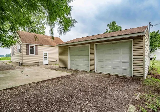 2nd image of 209 S Washington St, Monroeville, IN 46773 | MLS# 202626426