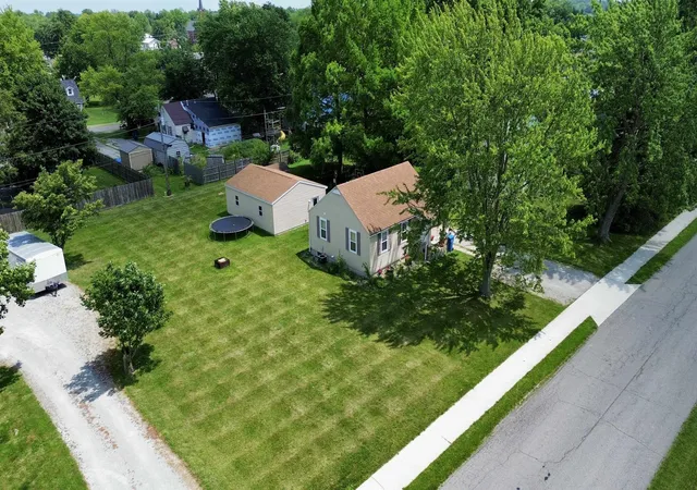 41st image of 209 S Washington St, Monroeville, IN 46773 | MLS# 202626426