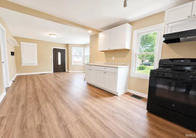 4th image of 544 Fremont St, La Porte, IN 46350 | MLS# 202626432