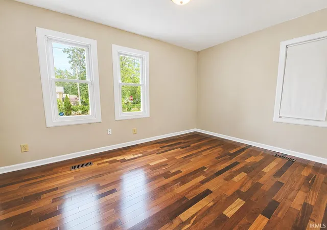 5th image of 544 Fremont St, La Porte, IN 46350 | MLS# 202626432