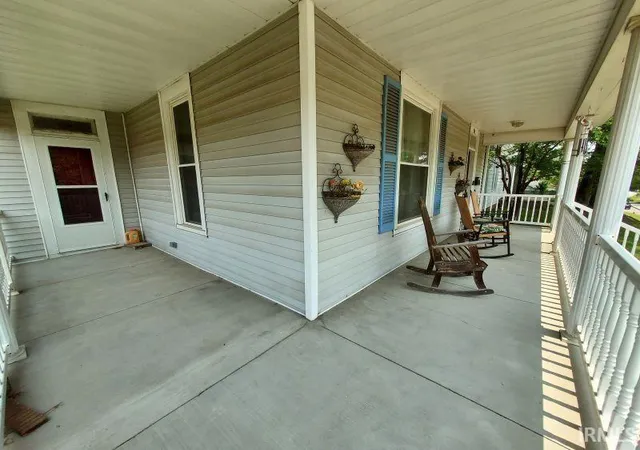 image of 306 E 8th St, Jasper, IN 47546 | MLS# 202626436