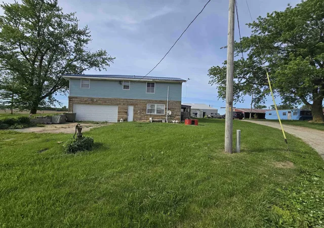 Photo 2 of Manufactured home for sale at 10407 S 300 East, Warren, IN 46792 | MLS# 202626443 | Listing updated on 2026-09-09