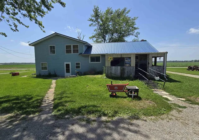 Photo 3 of Manufactured home for sale at 10407 S 300 East, Warren, IN 46792 | MLS# 202626443 | Listing updated on 2026-09-09