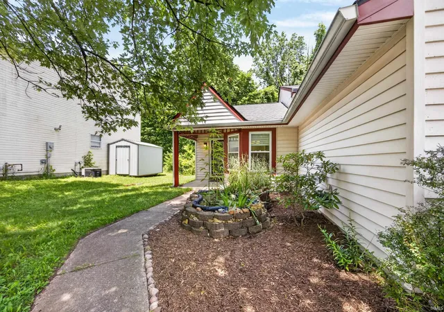 Homes for sale in Bloomington, IN | 3606 W Woodhaven Dr, Bloomington, IN 47403 | MLS# 202626463