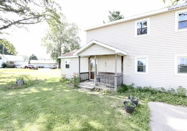 Homes for sale in Angola, IN | 3910 E Us 20 Hwy, Angola, IN 46703 | MLS# 202626466