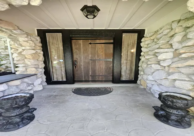 2nd image of 2251 Viehe Dr, Evansville, IN 47725 | MLS# 202626488
