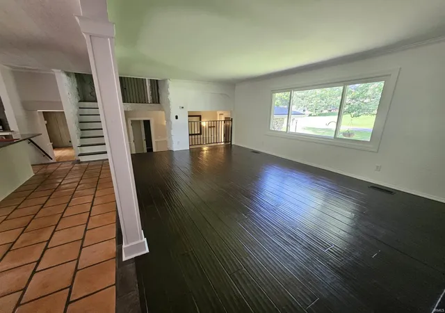 5th image of 2251 Viehe Dr, Evansville, IN 47725 | MLS# 202626488