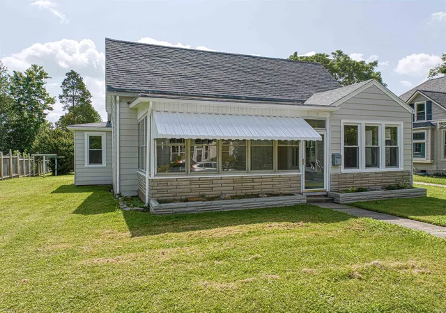 Photo 2 of Sale Pending at 332 S 1st Street, Boonville, IN 47601 | MLS# 202626489 | Listing updated on 2026-09-12