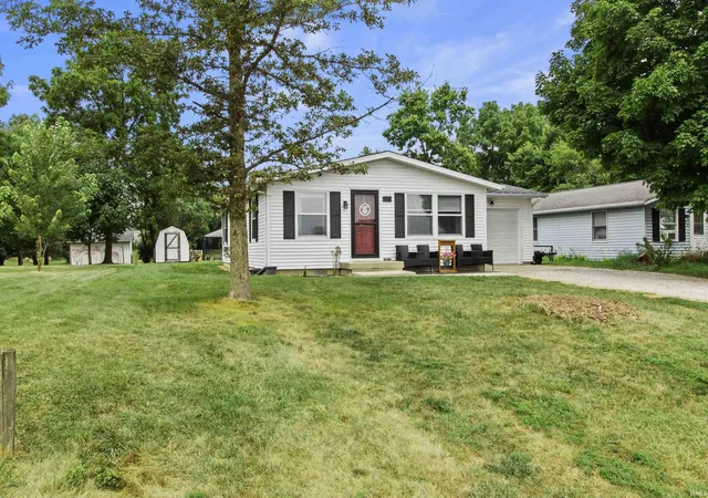 2nd image of 134 W Jefferson St, Upland, IN 46989 | MLS# 202626498