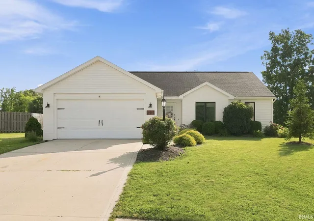 Photo 2 of Sale Pending at 207 Hamilton Meadows Cvs, Fort Wayne, IN 46814 | MLS# 202626504 | Listing updated on 2026-07-08