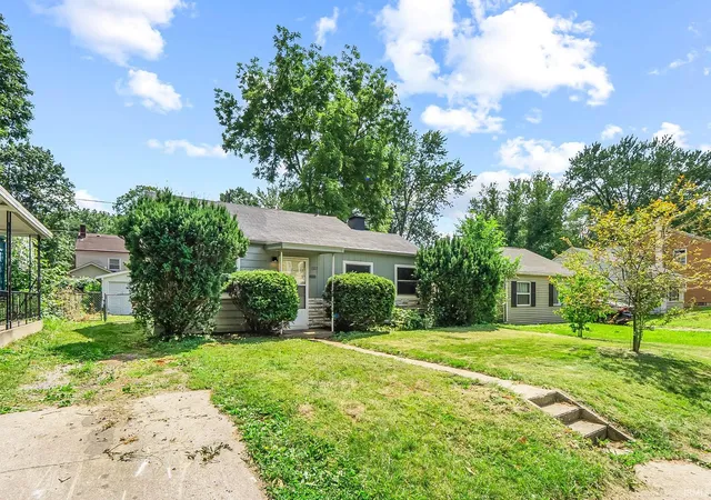 Photo 2 of Sale Pending at 1327 Fay Dr, Fort Wayne, IN 46807 | MLS# 202626526 | Listing updated on 2026-07-10
