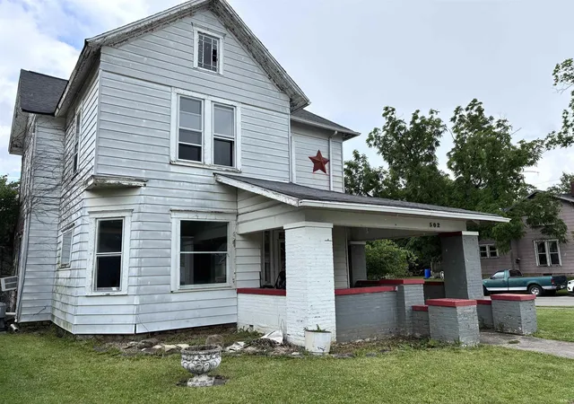 2nd image of 502 N Jefferson St, Hartford City, IN 47348 | MLS# 202626529
