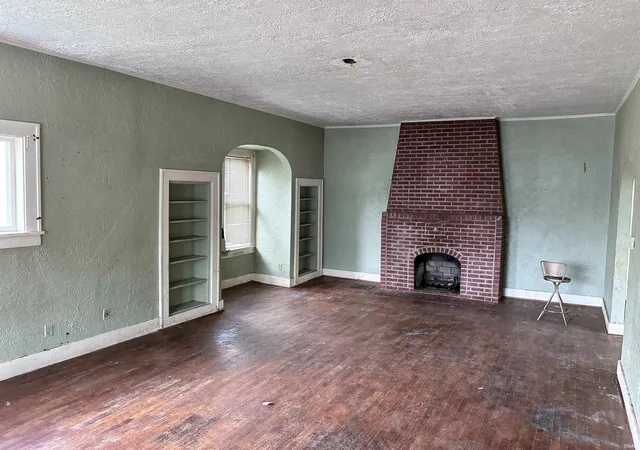 3rd image of 502 N Jefferson St, Hartford City, IN 47348 | MLS# 202626529