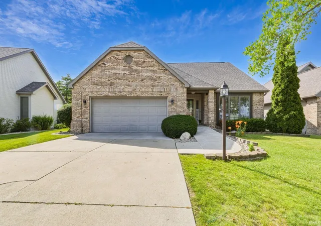 3rd image of 3905 Doral Ln, Elkhart, IN 46517 | MLS# 202626530