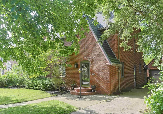Photo 2 of Manufactured home for sale at 1315 Sunnymede Ave, South Bend, IN 46615 | MLS# 202626534 | Listing updated on 2026-09-21