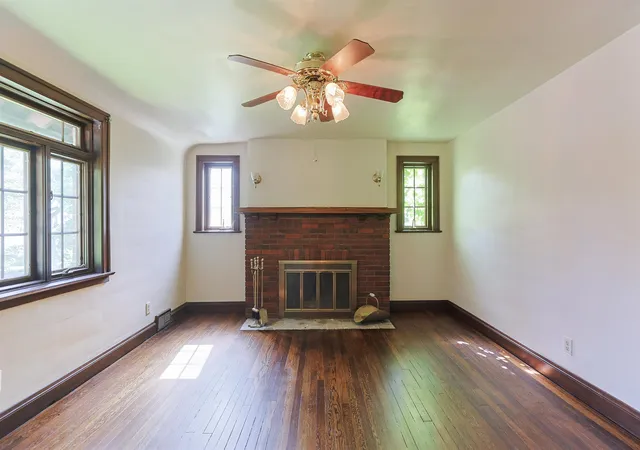 Photo 3 of Manufactured home for sale at 1315 Sunnymede Ave, South Bend, IN 46615 | MLS# 202626534 | Listing updated on 2026-09-21