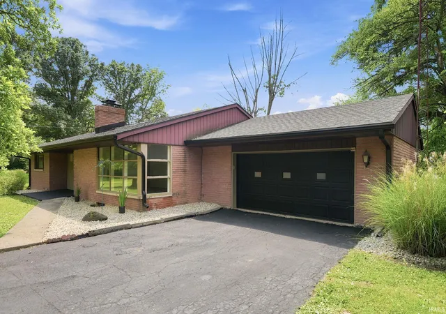 Photo 2 of Manufactured home for sale at 611 N Kylewood Dr, Muncie, IN 47304 | MLS# 202626543 | Listing updated on 2026-07-23