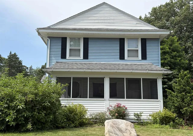Photo 2 of Manufactured home for sale at 302 Walsh St, South Bend, IN 46617 | MLS# 202626558 | Listing updated on 2026-08-25
