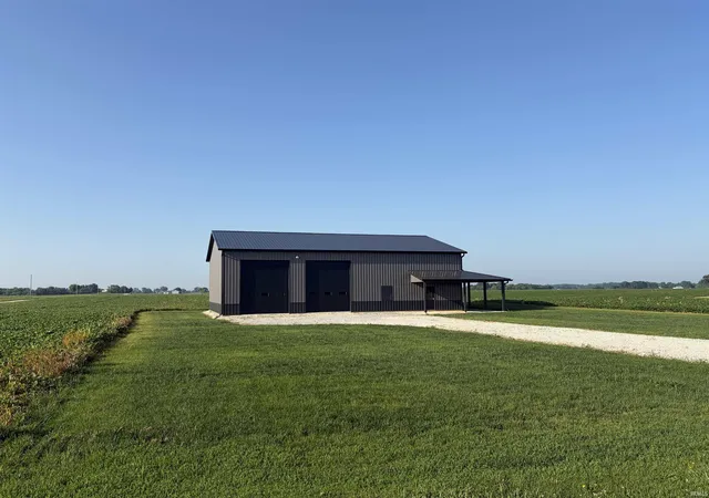Homes for sale in Monticello, IN | 175 N 725 East Xrds, Monticello, IN 47960 | MLS# 202626566