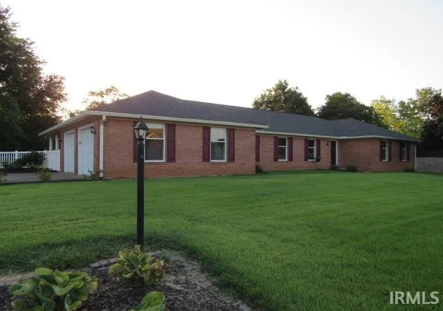 Homes for sale in Mount Vernon, IN | 1117 Pinehurst Dr, Mount Vernon, IN 47620 | MLS# 202626568
