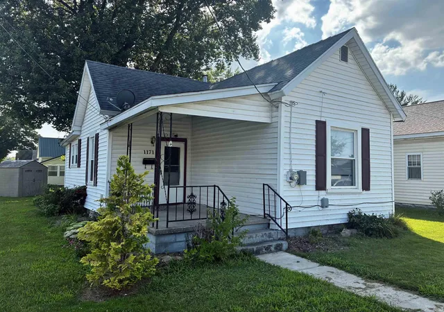 Photo 1 of Sale Pending at 1171 Dewolf St, Vincennes, IN 47591 | MLS# 202626603 | Listing updated on 2026-07-31