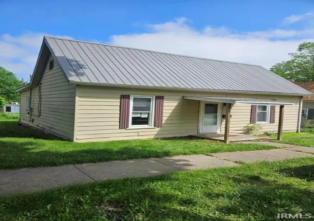 1st image of 319 W Vine St, Mitchell, IN 47446 | MLS# 202626604