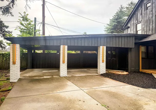 Photo 3 of Sale Pending at 2304 Byerly Ct, Mishawaka, IN 46544 | MLS# 202626609 | Listing updated on 2026-07-07