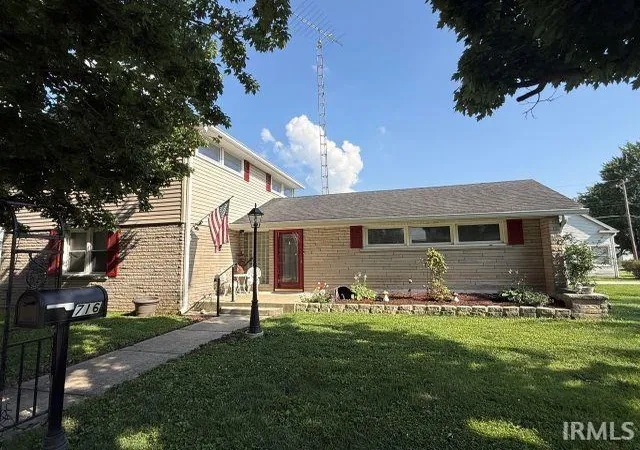 37th image of 716 W Oak St, Mitchell, IN 47446 | MLS# 202626621