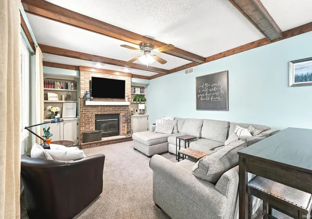 Photo 3 of Sale Pending at 1222 Old Brg Pl, Fort Wayne, IN 46825 | MLS# 202626627 | Listing updated on 2026-07-20