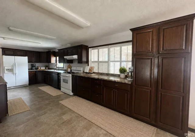 4th image of 3400 Perrysburg Rd, Logansport, IN 46947 | MLS# 202626629