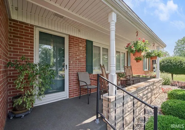 3rd image of 34 Oak St, Somerset, IN 46984 | MLS# 202626638