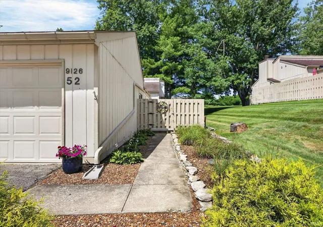 2nd image of 9126 S Greenridge Ln, Bloomington, IN 47401 | MLS# 202626643