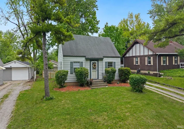 Photo 3 of Sale Pending at 709 Mildred Ave, Fort Wayne, IN 46808 | MLS# 202626646 | Listing updated on 2026-07-07