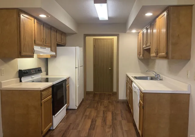 Photo 3 of Sale Pending at 1043 N Forest View Dr, Ellettsville, IN 47429 | MLS# 202626655 | Listing updated on 2026-09-02