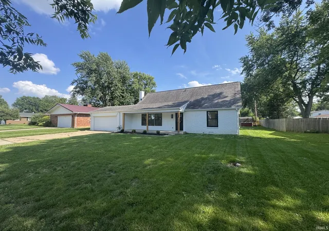 2nd image of 749 Cumberland Ave, West Lafayette, IN 47906 | MLS# 202626682