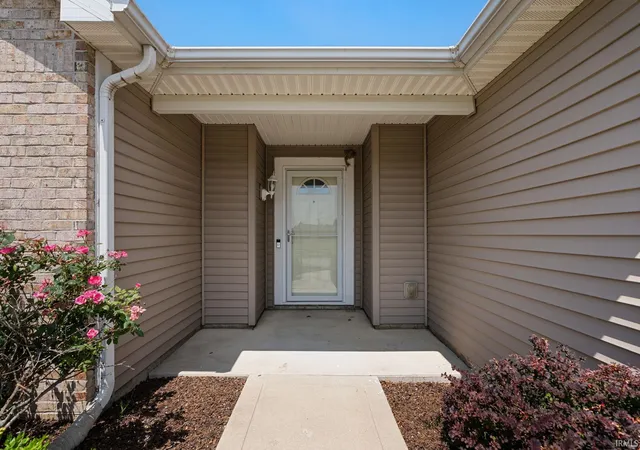 Photo 3 of Sale Pending at 11925 Dark Holw Ct, Fort Wayne, IN 46818 | MLS# 202626684 | Listing updated on 2026-07-30