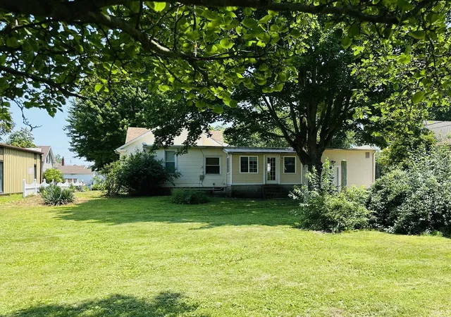 Homes for sale in Rochester, IN | 410 Jefferson St, Rochester, IN 46975 | MLS# 202626687