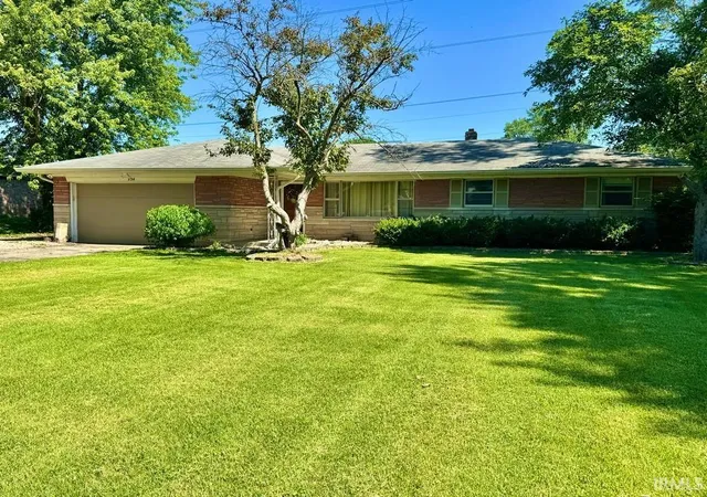 Photo 3 of Sale Pending at 234 E Cragmont Dr, Indianapolis, IN 46227 | MLS# 202626689 | Listing updated on 2026-09-15